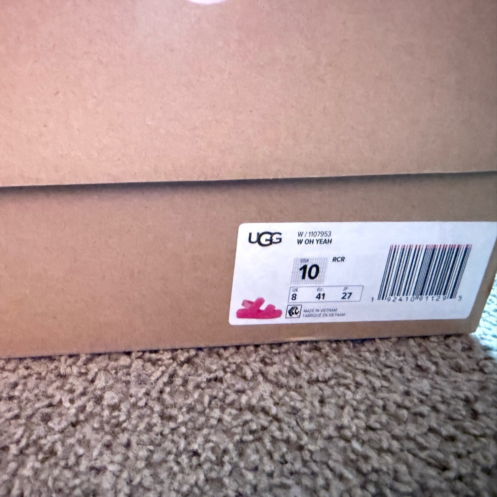 UGG oh yeah slippers size 10 - Picture 12 of 13